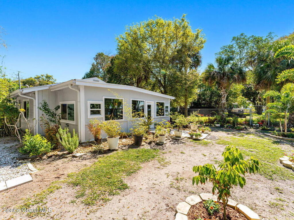3835 S Tropical Trail, Merritt Island, FL 32952