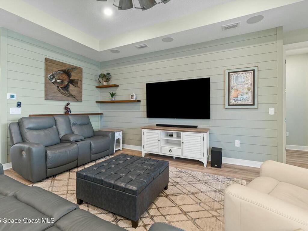 8850 Shoreline Avenue, Melbourne, FL 32940