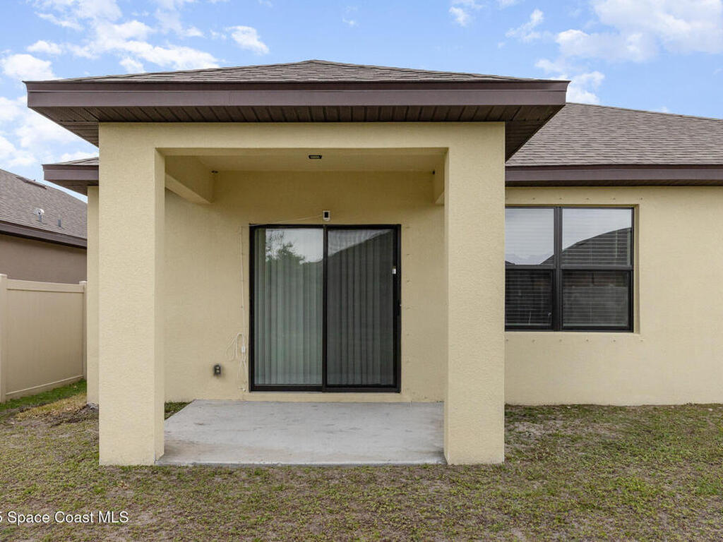 4667 Magenta Isles Drive, Melbourne, FL 32904