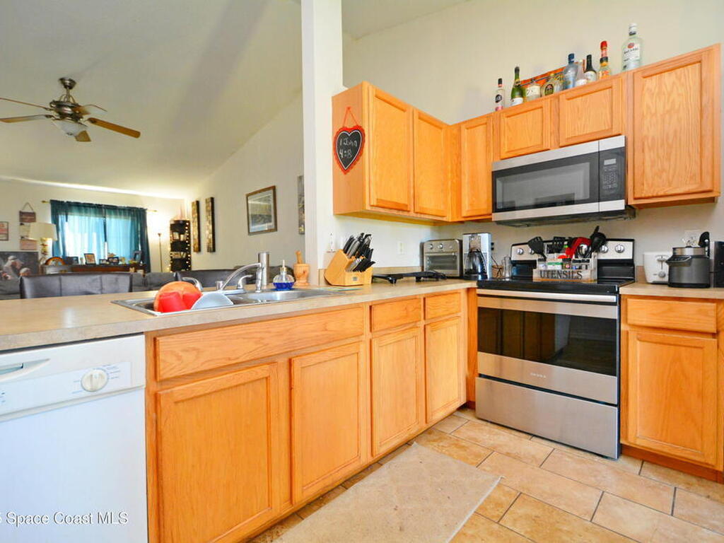 955 Hutchins Street, Palm Bay, FL 32909