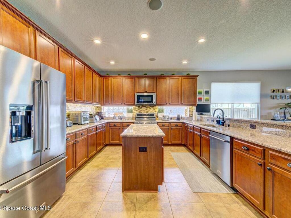 3758 Hollisten Circle, Melbourne, FL 32940