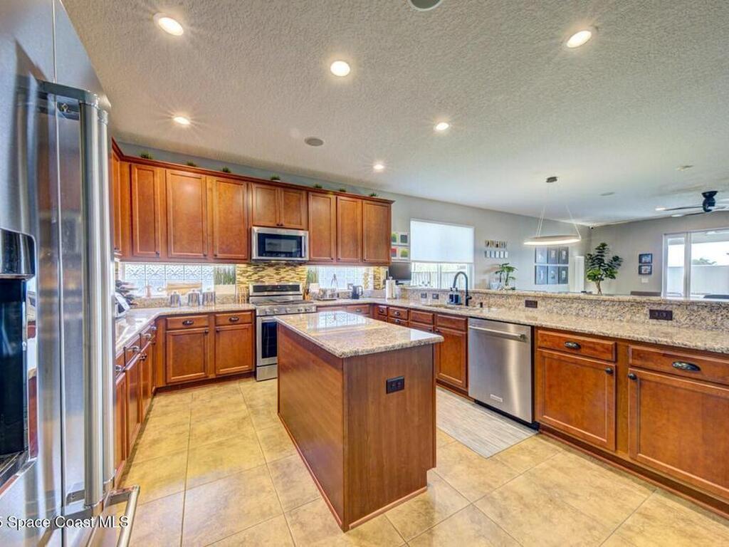 3758 Hollisten Circle, Melbourne, FL 32940