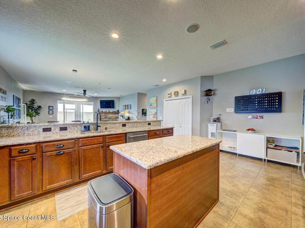 3758 Hollisten Circle, Melbourne, FL 32940