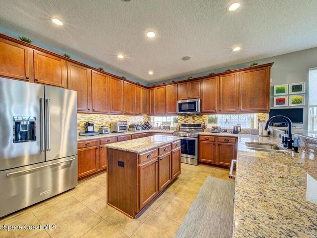 3758 Hollisten Circle, Melbourne, FL 32940