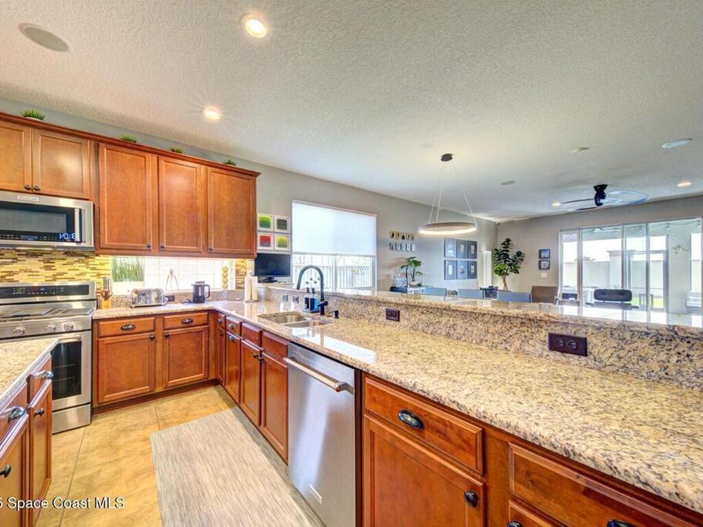 3758 Hollisten Circle, Melbourne, FL 32940