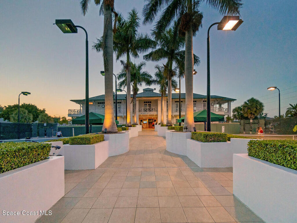 1203 Parkside Place, Indian Harbour Beach, FL 32937