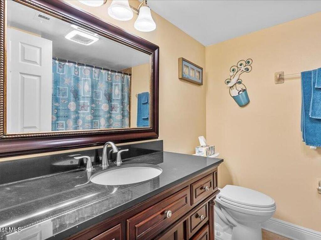 1050 N Atlantic Avenue, Cocoa Beach, FL 32931