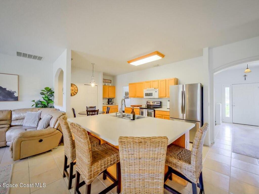 2674 Lakeland Avenue, Palm Bay, FL 32908