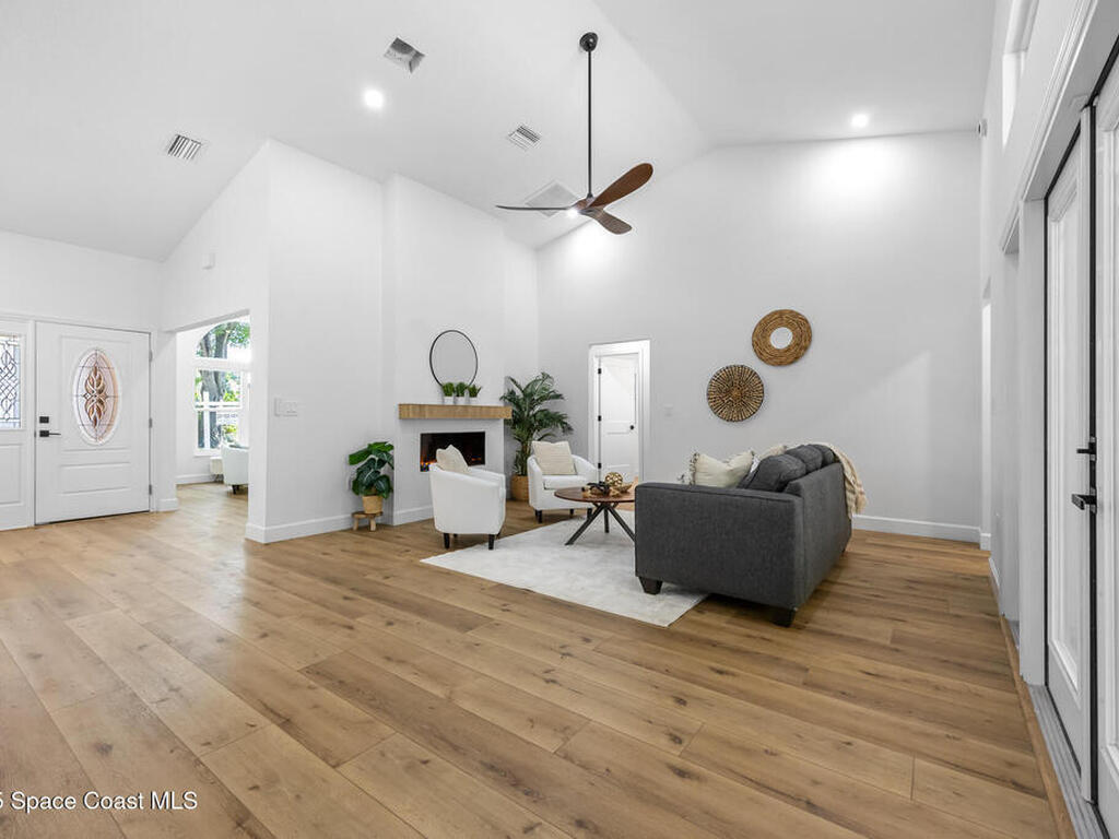 930 Holloway Trail, Malabar, FL 32950