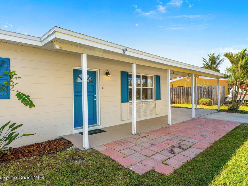692 Bermuda Road, Cocoa Beach, FL 32931