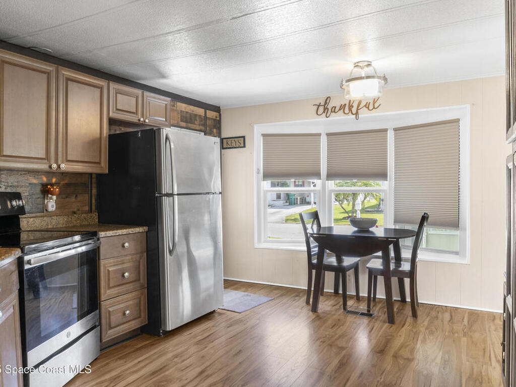 631 Hyacinth Circle, Barefoot Bay, FL 32976