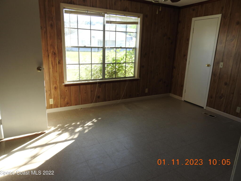 484 Bridgeport Avenue, Palm Bay, FL 32907