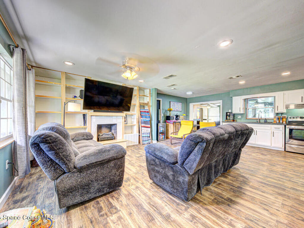 240 Maureen Avenue, Merritt Island, FL 32953