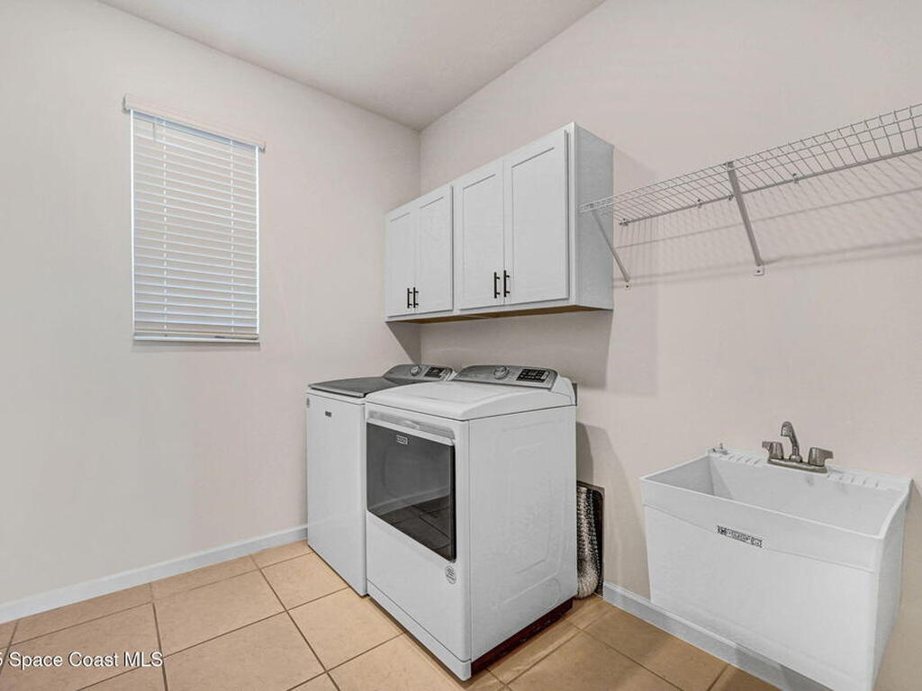 275 Loymer Circle, Merritt Island, FL 32953