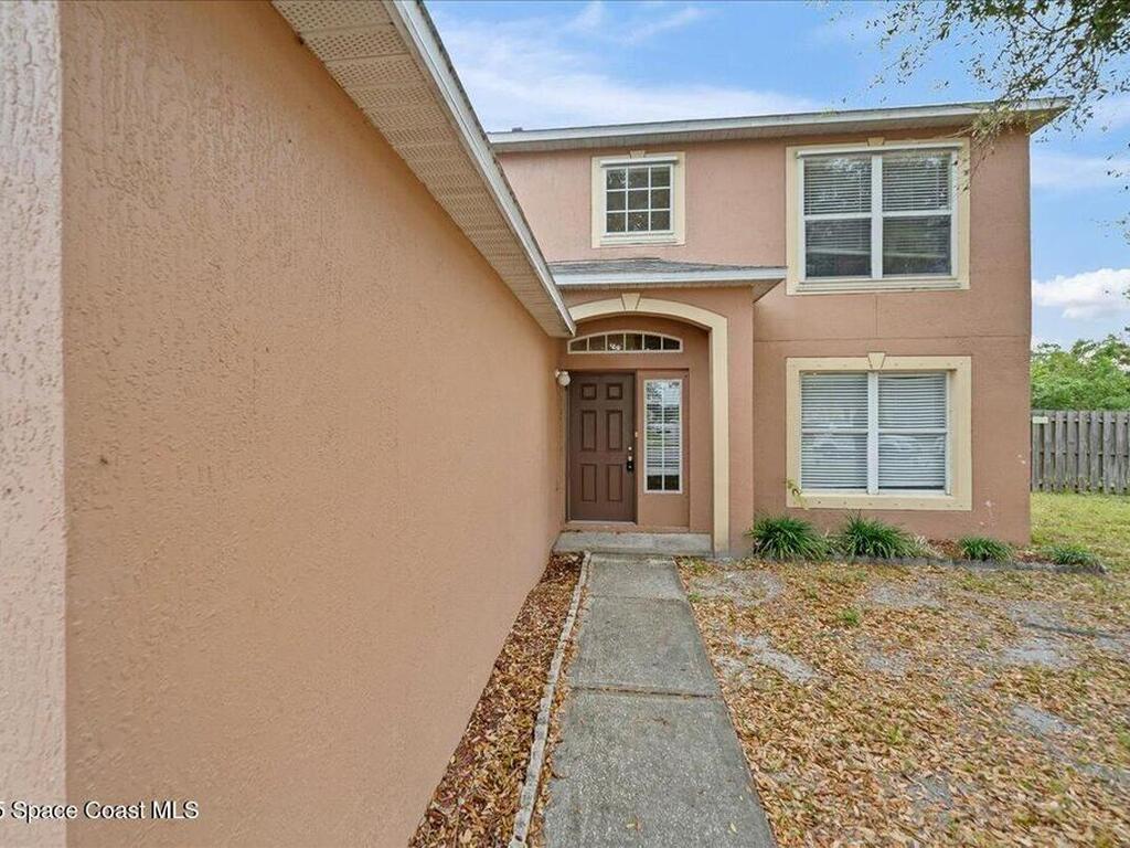 1333 Sorento Circle, Melbourne, FL 32904