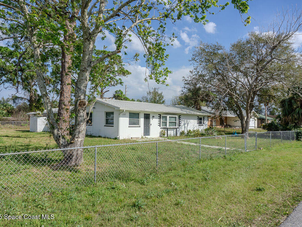 1607 India Palm Drive, Edgewater, FL 32132