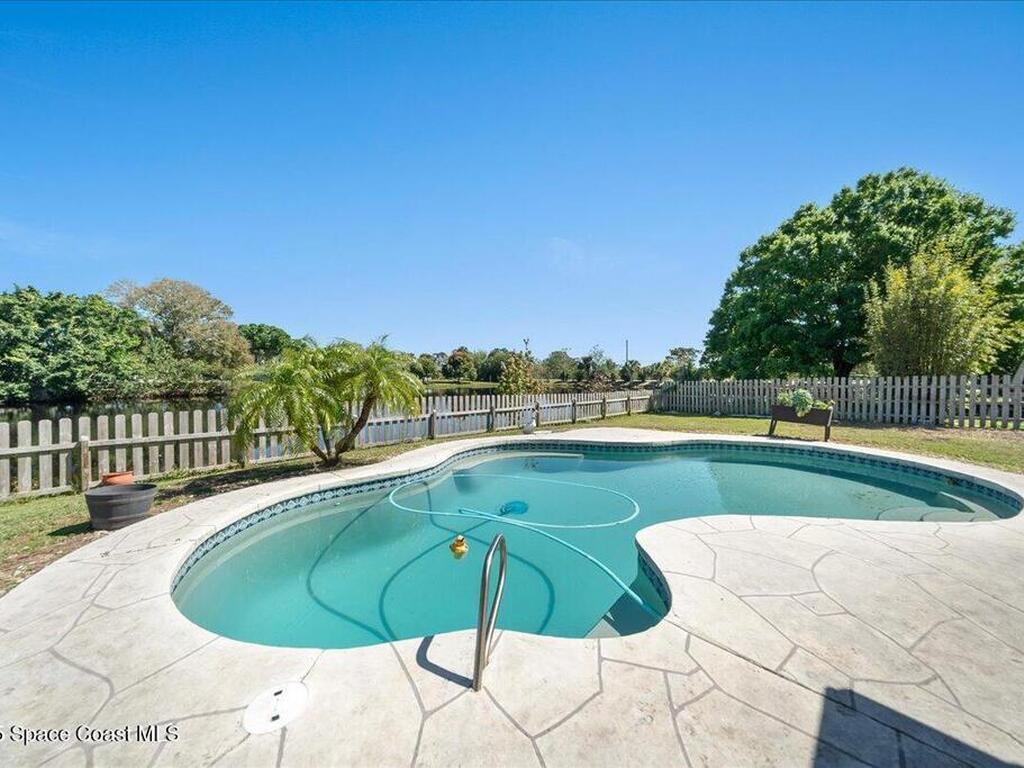 3935 Bristol Court, Melbourne, FL 32904