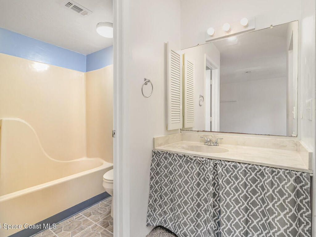 7814 Shadowood Drive, Melbourne, FL 32904
