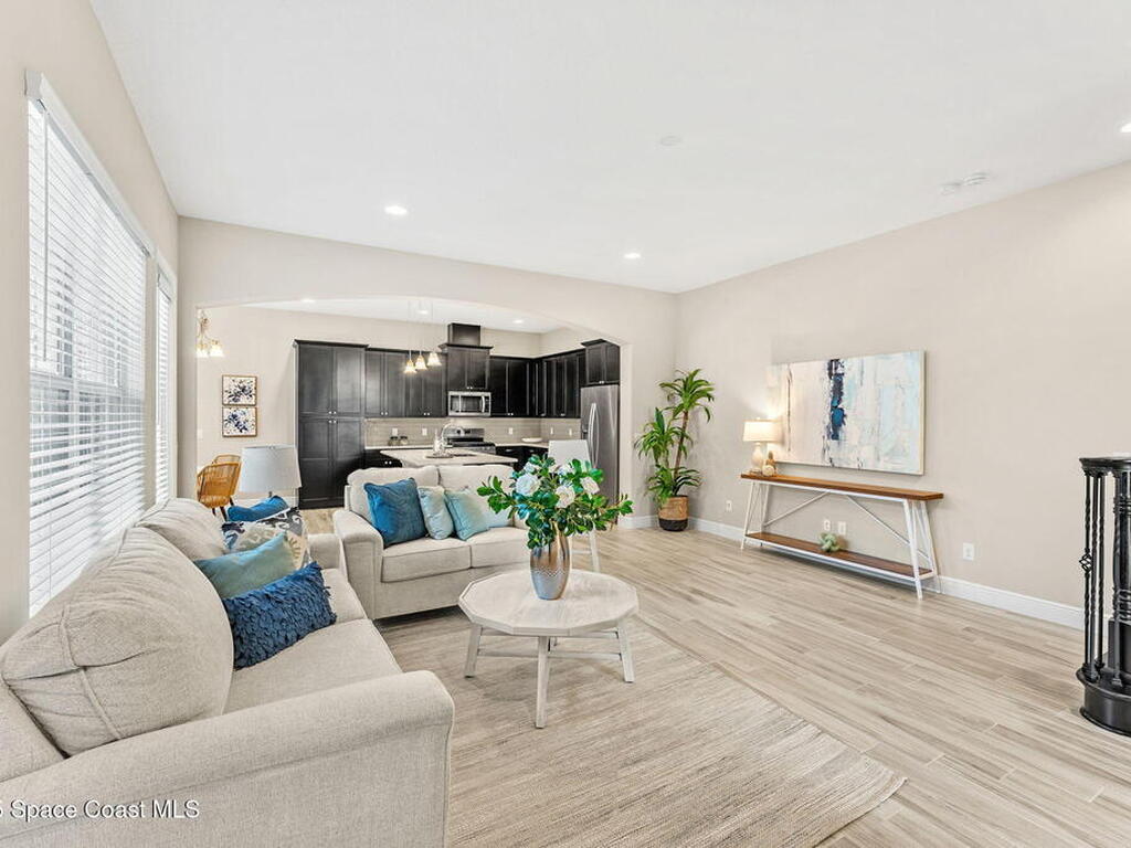 6784 Vista Hermosa Drive, Melbourne, FL 32940