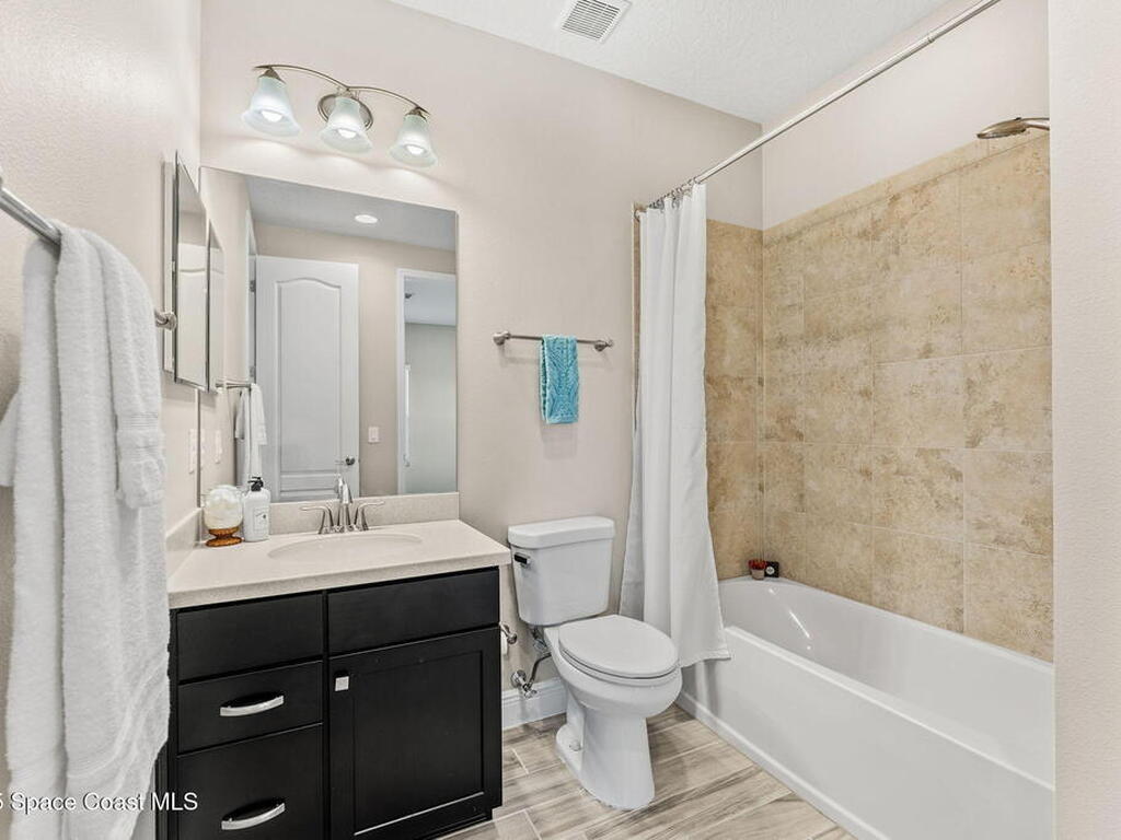 6784 Vista Hermosa Drive, Melbourne, FL 32940