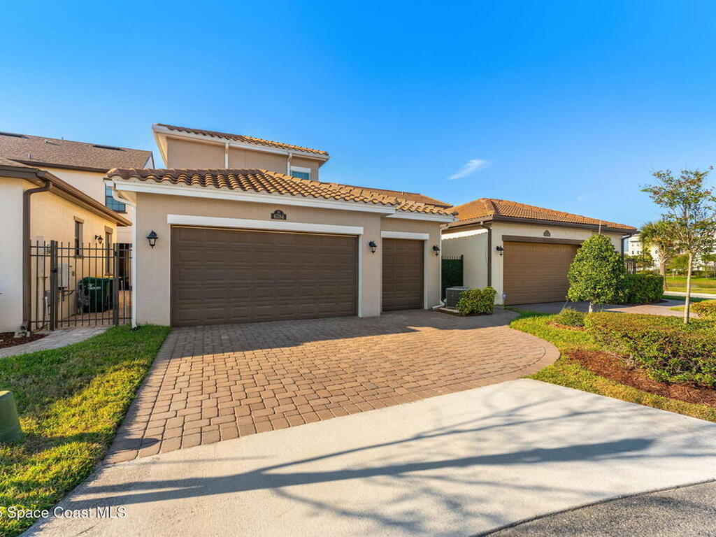 6784 Vista Hermosa Drive, Melbourne, FL 32940