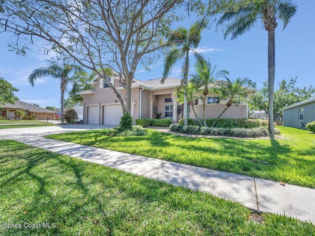 2242 Woodfield Circle, Melbourne, FL 32904