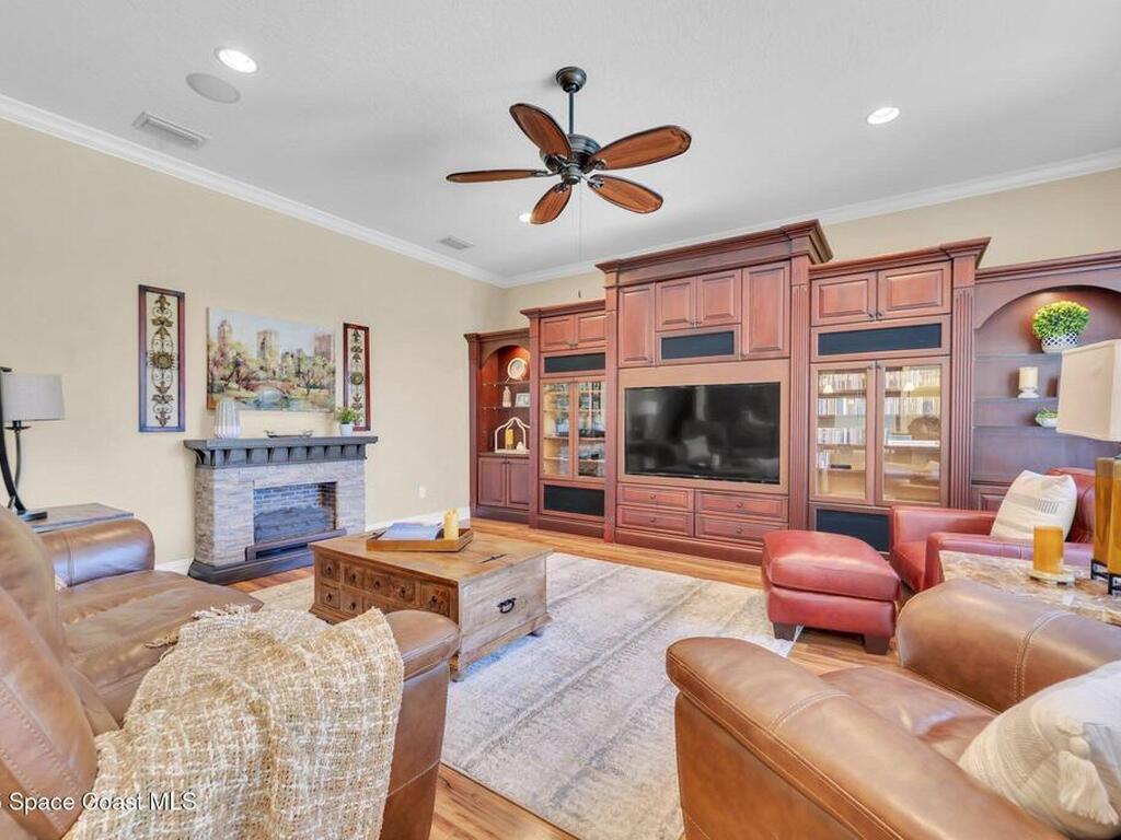 2242 Woodfield Circle, Melbourne, FL 32904