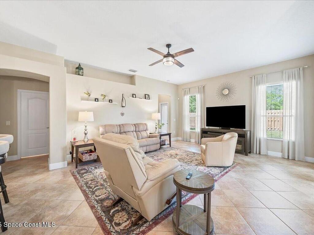 2005 Botanica Circle, Melbourne, FL 32904