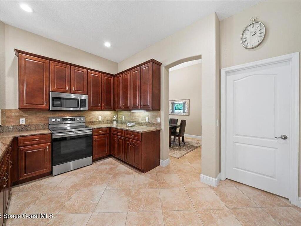 2005 Botanica Circle, Melbourne, FL 32904