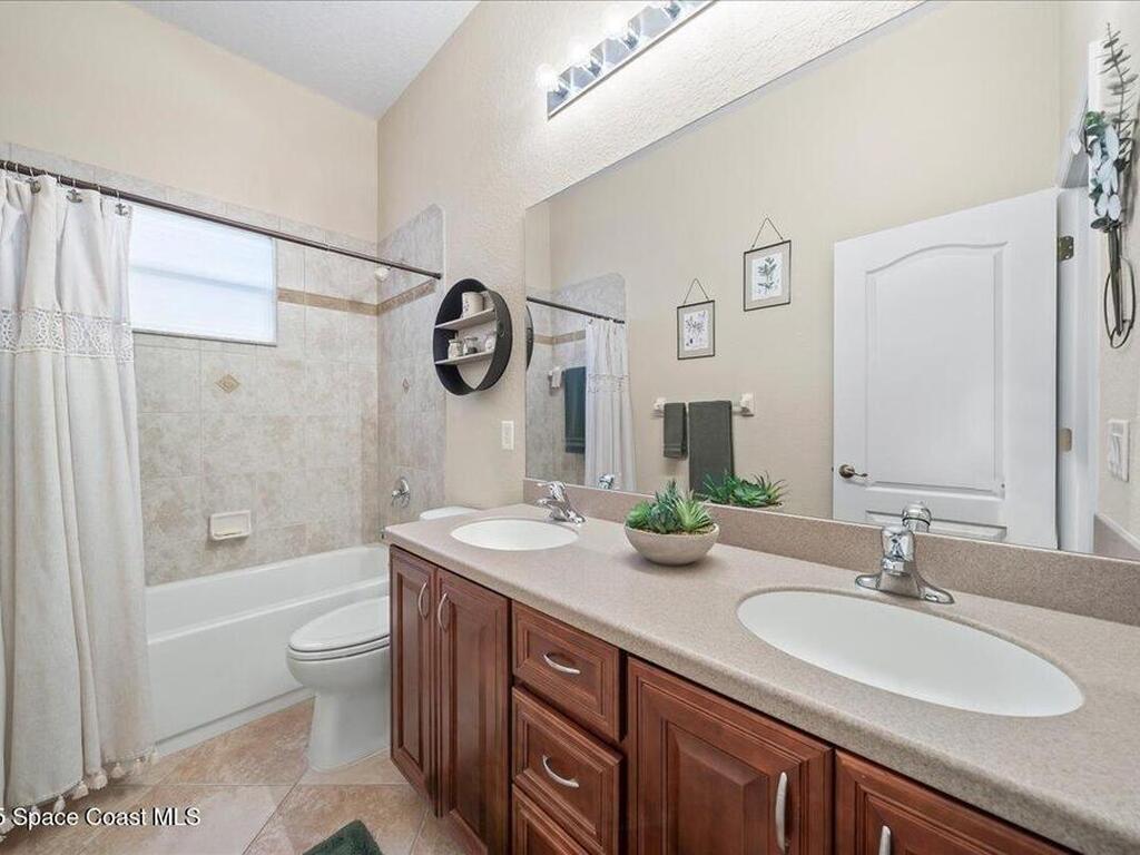2005 Botanica Circle, Melbourne, FL 32904