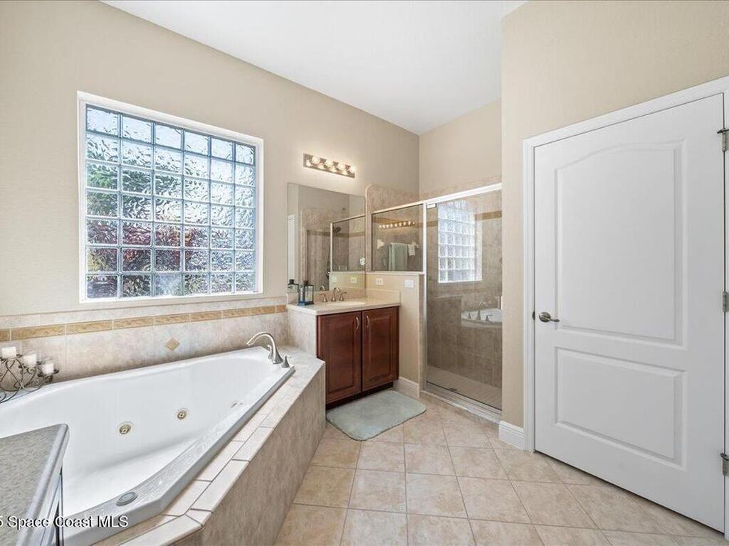 2005 Botanica Circle, Melbourne, FL 32904