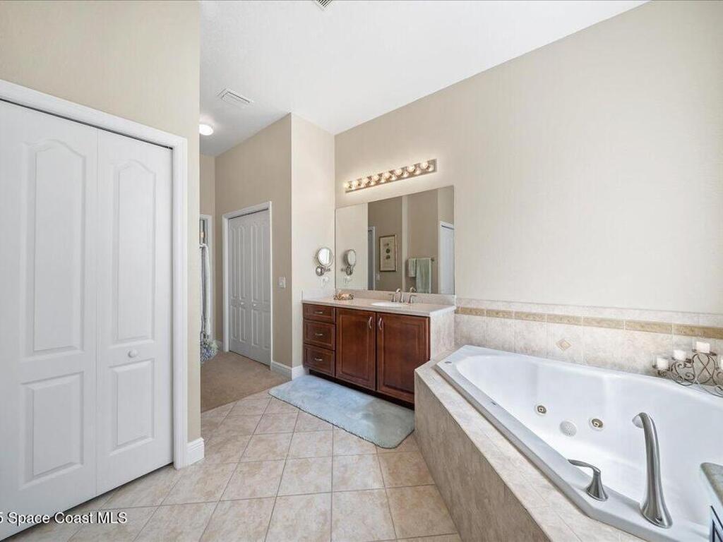 2005 Botanica Circle, Melbourne, FL 32904