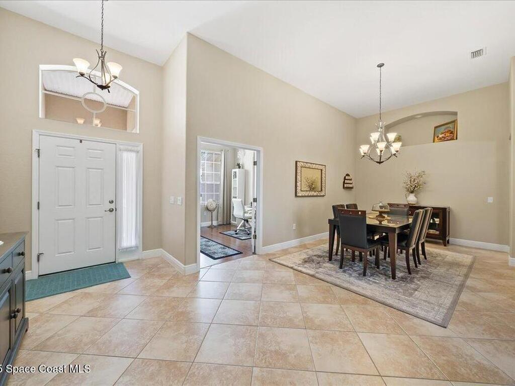 2005 Botanica Circle, Melbourne, FL 32904