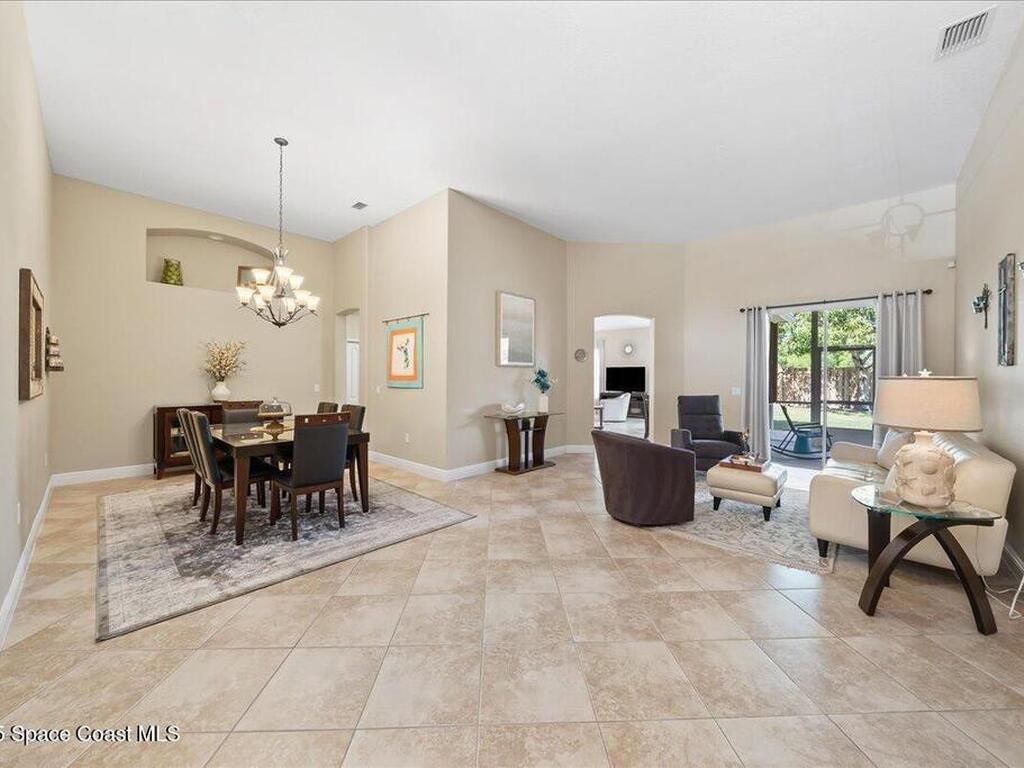2005 Botanica Circle, Melbourne, FL 32904