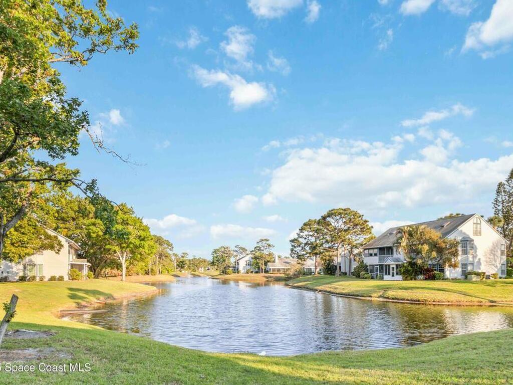 4910 Lake Waterford Way, Melbourne, FL 32901