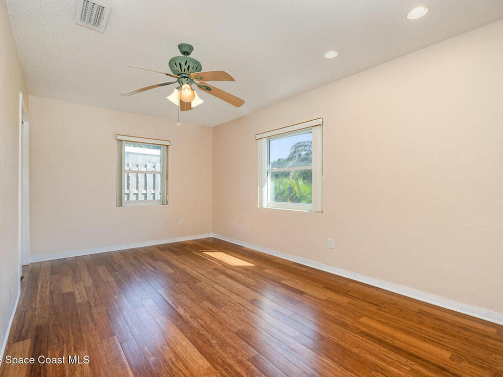 138 W Pasco Lane, Cocoa Beach, FL 32931