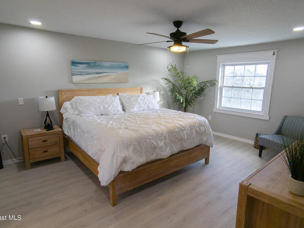 366 W Osceola Lane, Cocoa Beach, FL 32931