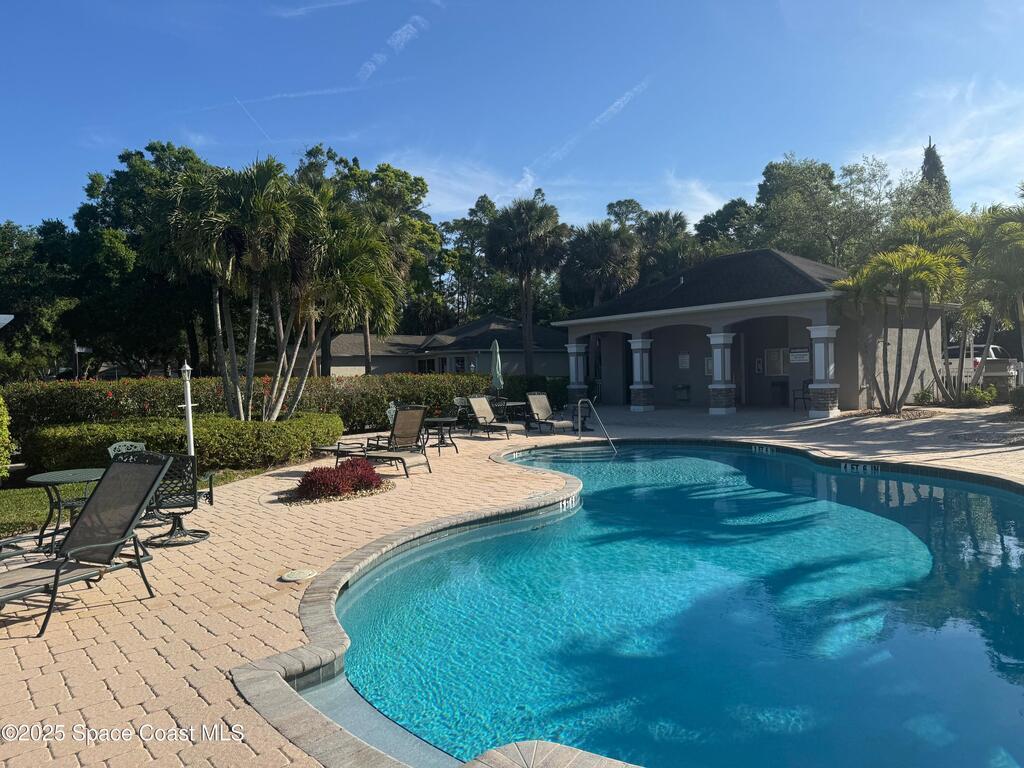 652 Hatteras Court, Vero Beach, FL 32968
