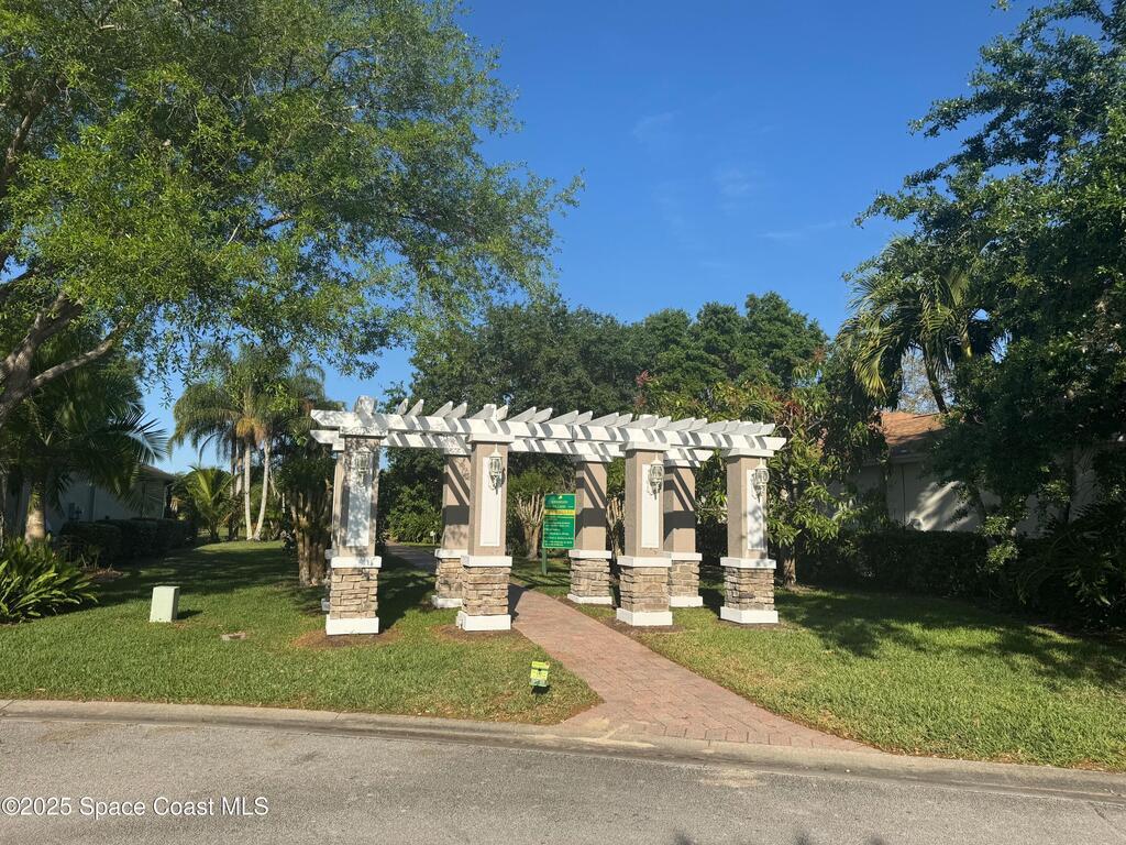652 Hatteras Court, Vero Beach, FL 32968