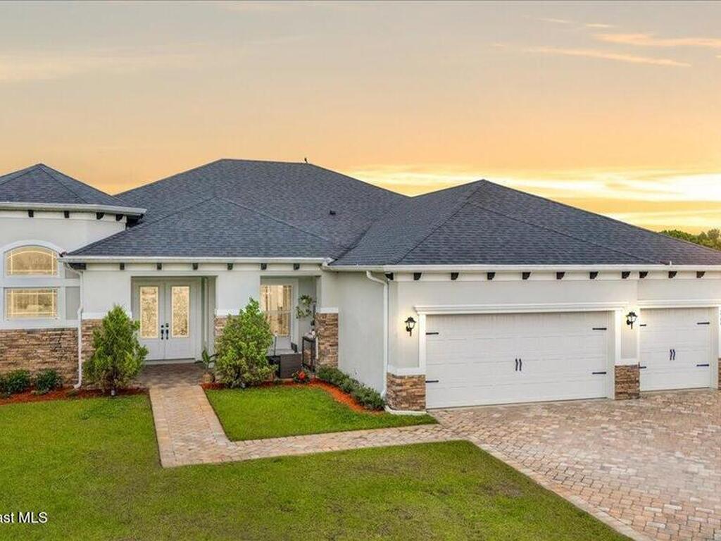6900 1st Street, Vero Beach, FL 32968