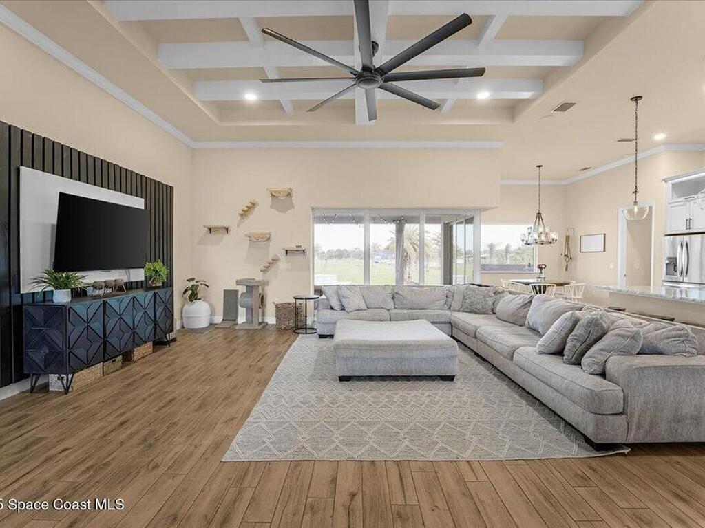 6900 1st Street, Vero Beach, FL 32968