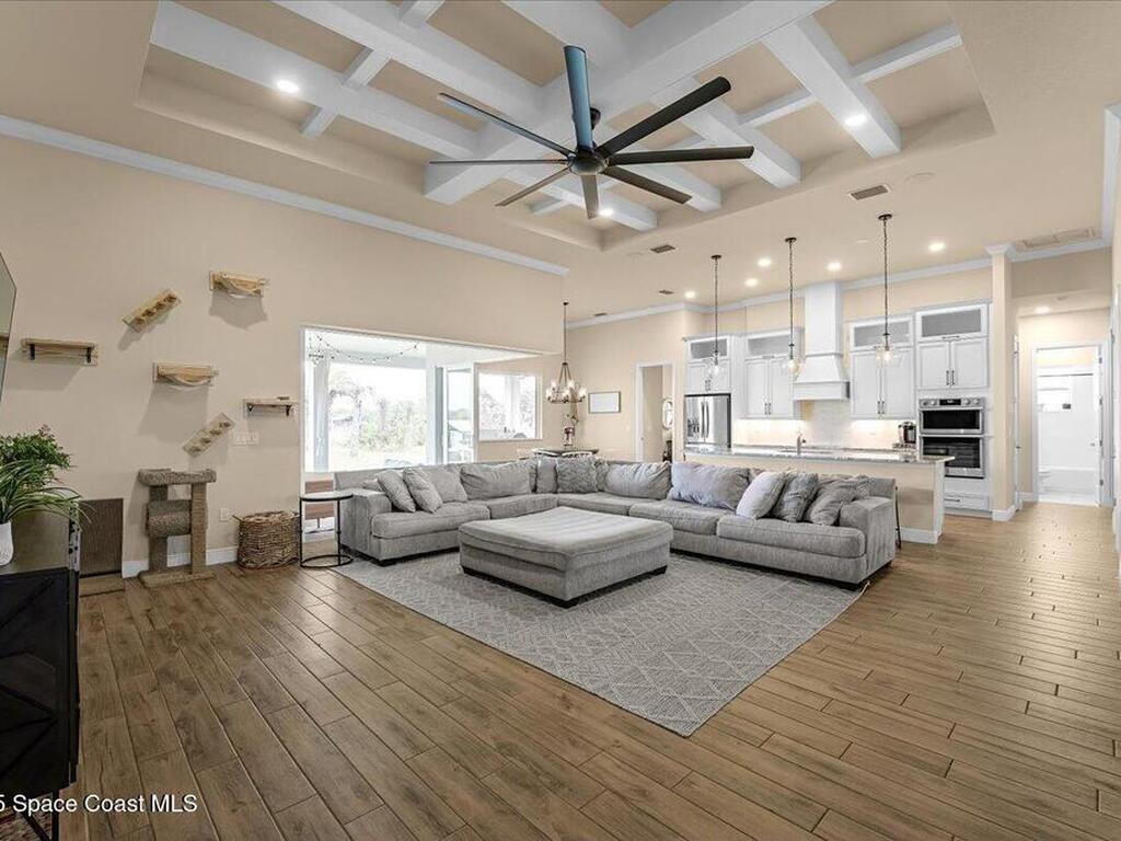 6900 1st Street, Vero Beach, FL 32968