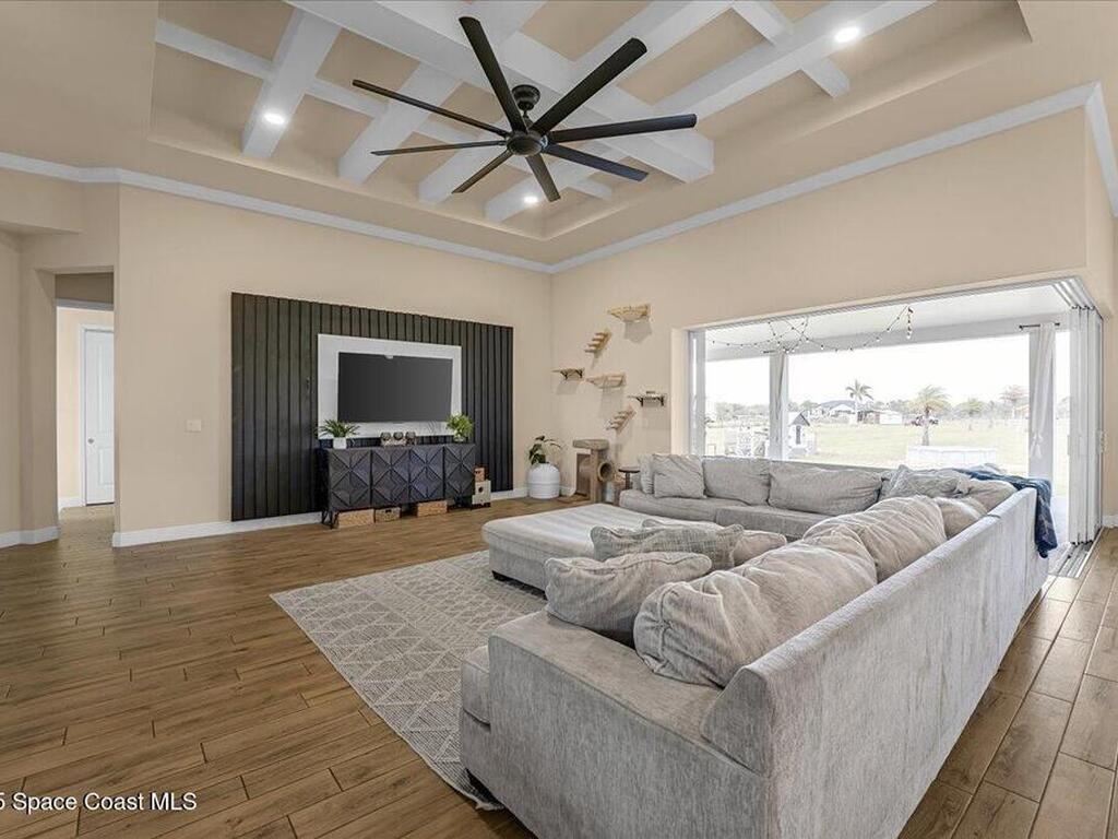6900 1st Street, Vero Beach, FL 32968