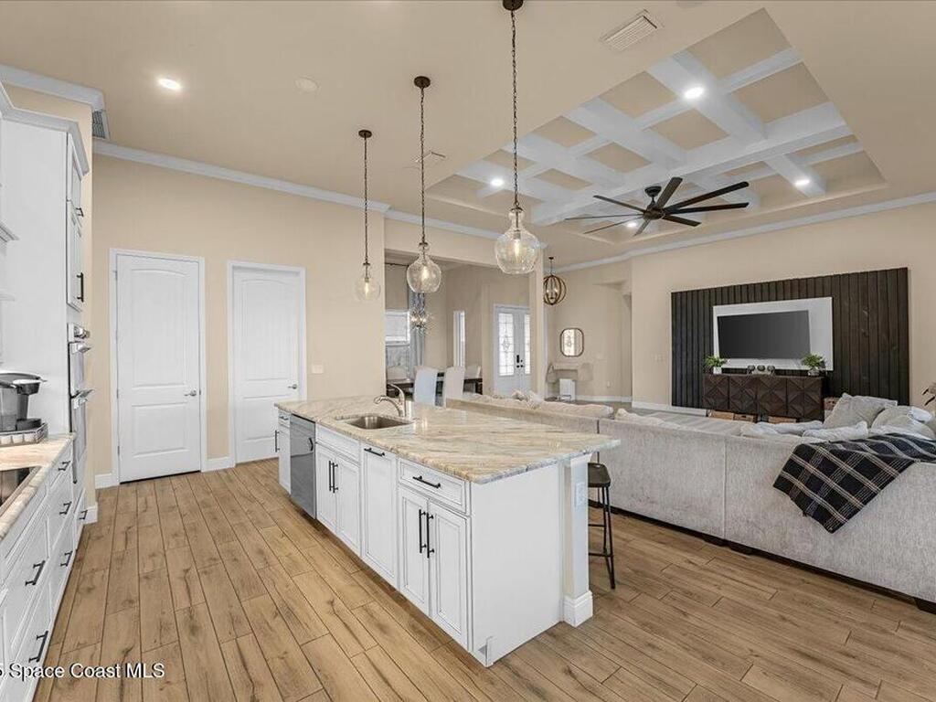 6900 1st Street, Vero Beach, FL 32968