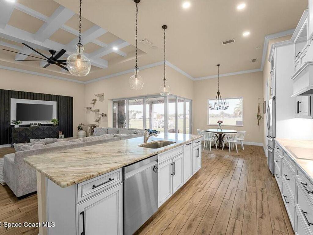 6900 1st Street, Vero Beach, FL 32968