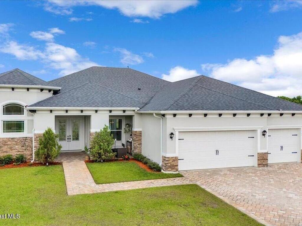 6900 1st Street, Vero Beach, FL 32968