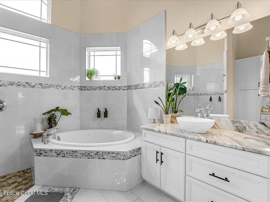 6900 1st Street, Vero Beach, FL 32968