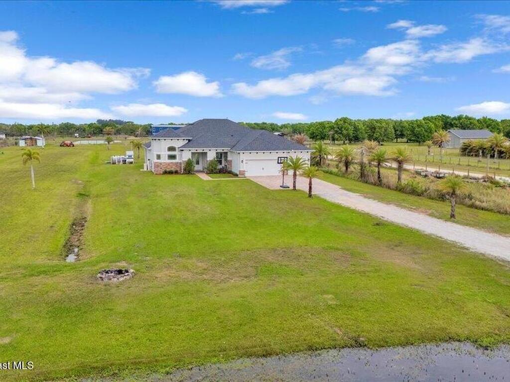 6900 1st Street, Vero Beach, FL 32968