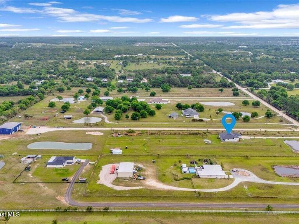 6900 1st Street, Vero Beach, FL 32968