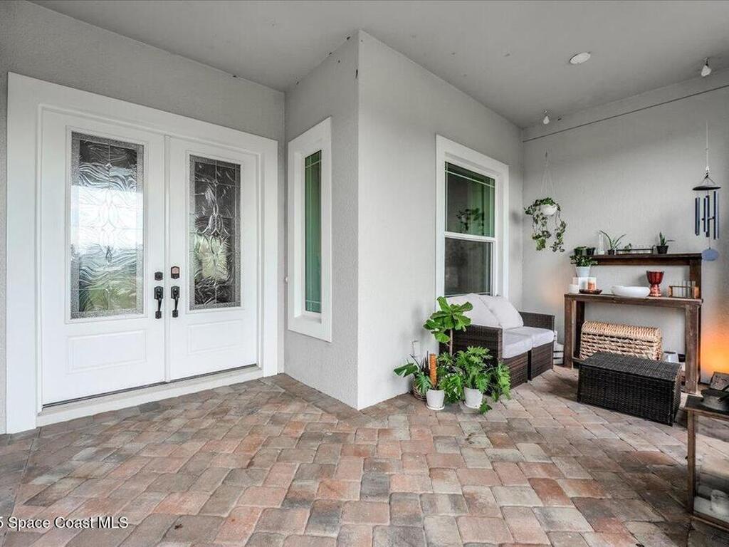 6900 1st Street, Vero Beach, FL 32968